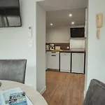 Appartement Jacuzzi Et Terrasse *
